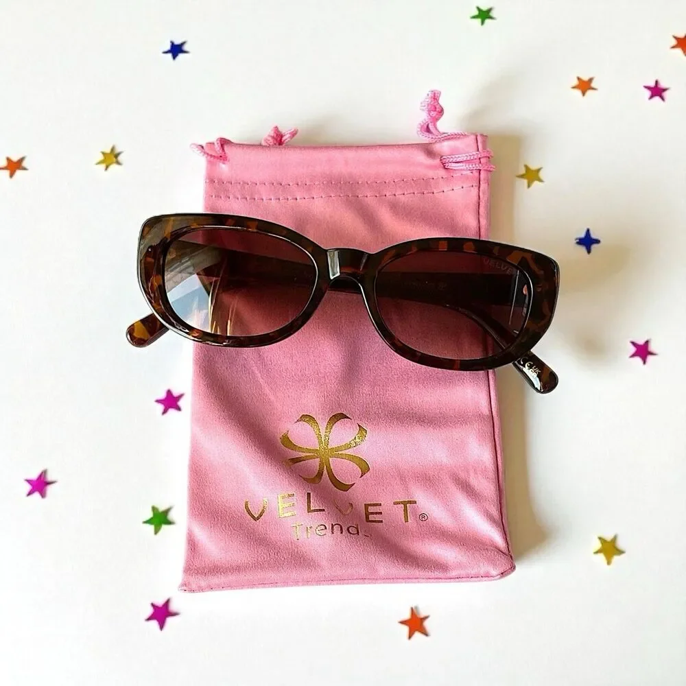 VELVET EYEWEAR The Harper Cat Eye Sunglasses in tortoise w/microfiber pouch